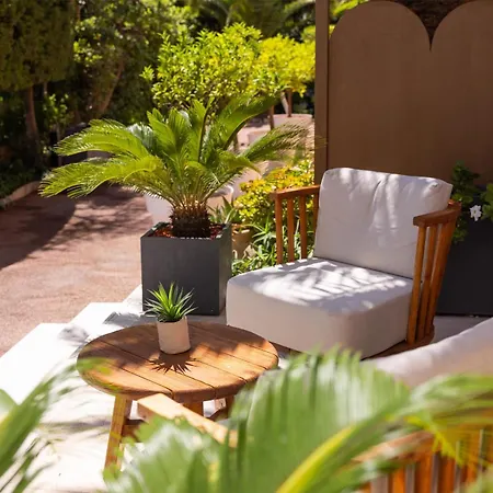 Hotel Western Des Orangers 4*