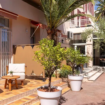 Hotel Western Des Orangers 4*
