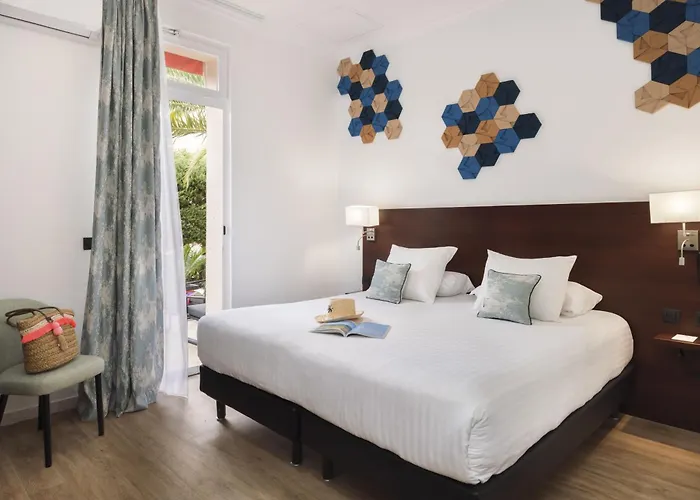 Western Des Orangers Hotel 4*