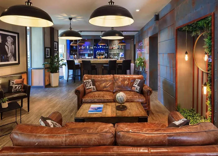 Hotel Western Des Orangers 4*