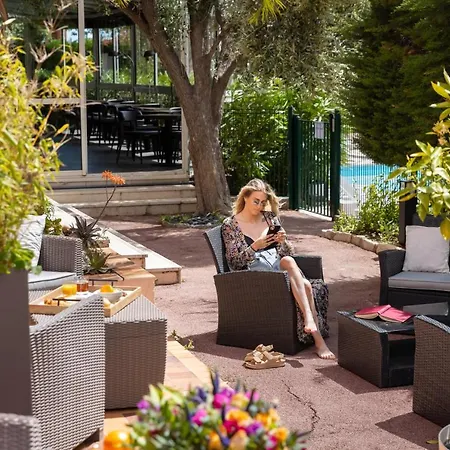Hotel The Originals Boutique, Des Orangers, 4*